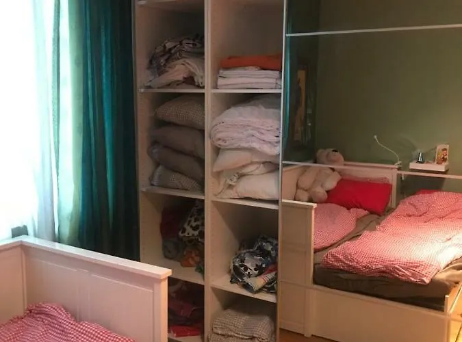 Gondola Flat Number 5 *